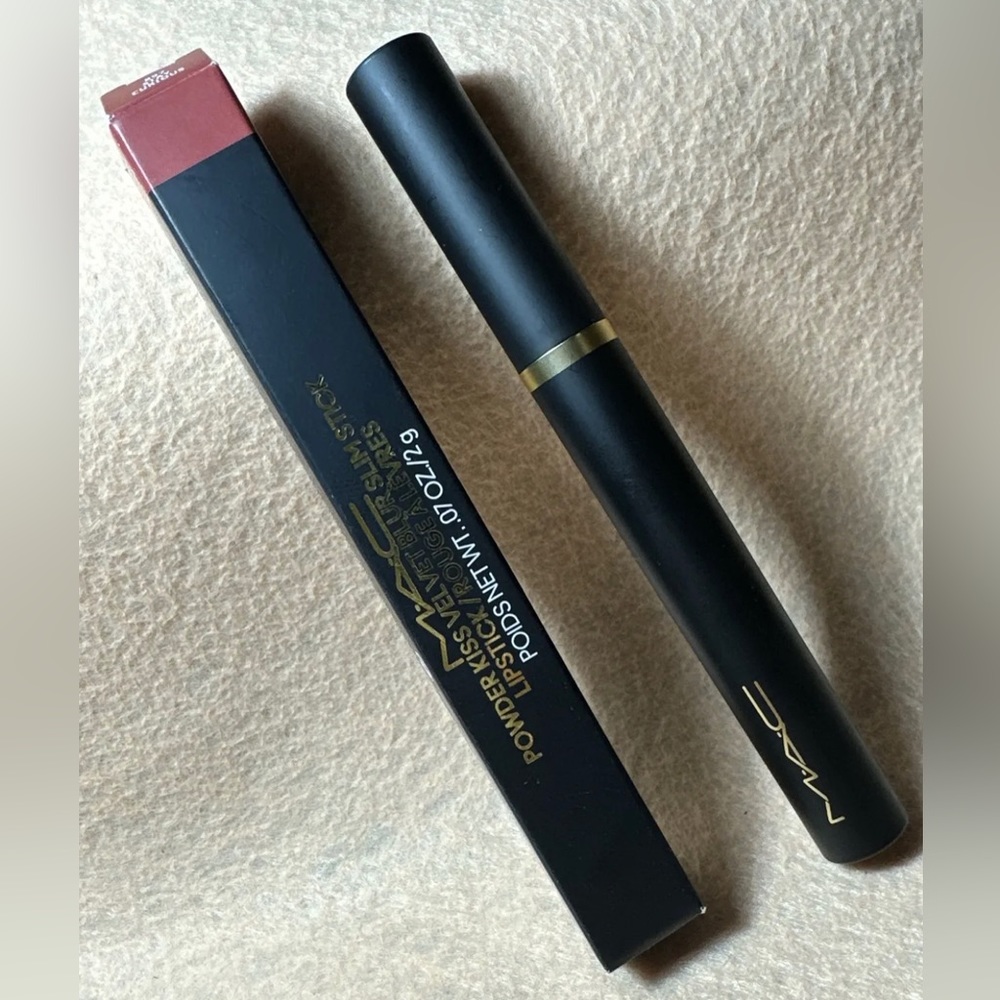 Mac Powder Kiss Velvet Blur Slim Stick Lipstick 897 Stay Curious .07 oz